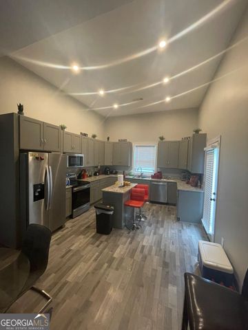 6860 PARKWAY Drive, Lithonia, GA 30058