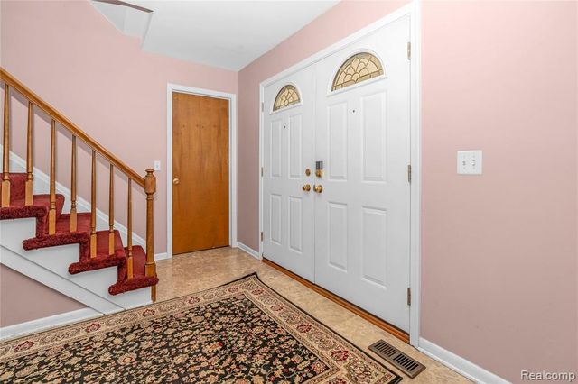 3739 Fife Lane, West Bloomfield, MI 48323