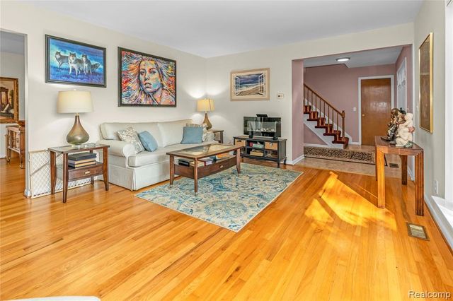 3739 Fife Lane, West Bloomfield, MI 48323