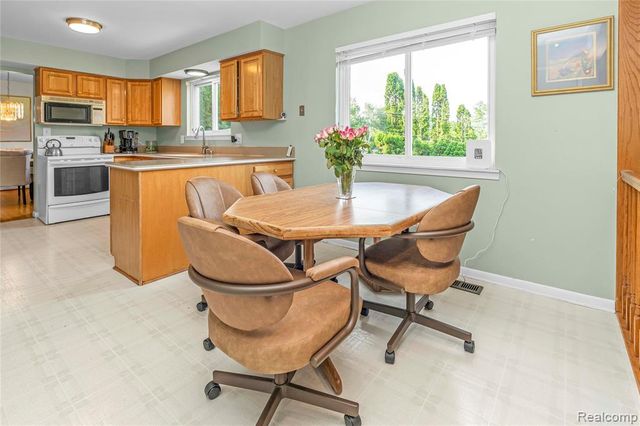 3739 Fife Lane, West Bloomfield, MI 48323