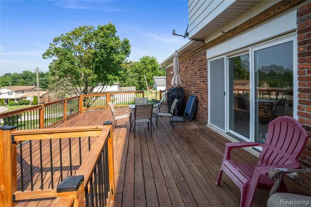 3739 Fife Lane, West Bloomfield, MI 48323