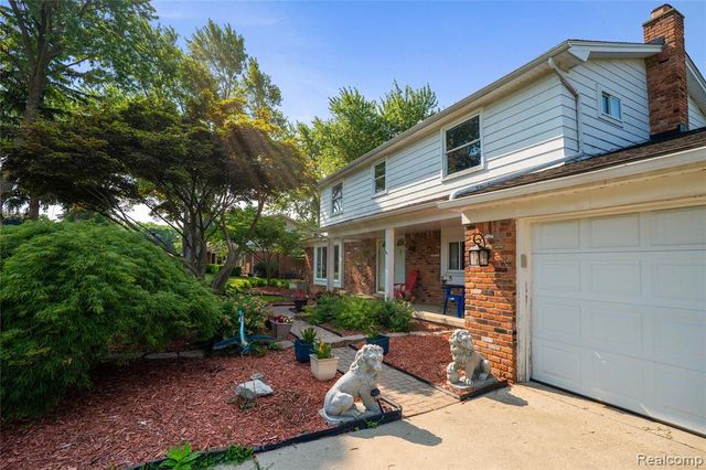 3739 Fife Lane, West Bloomfield, MI 48323