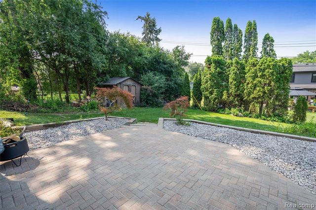 3739 Fife Lane, West Bloomfield, MI 48323