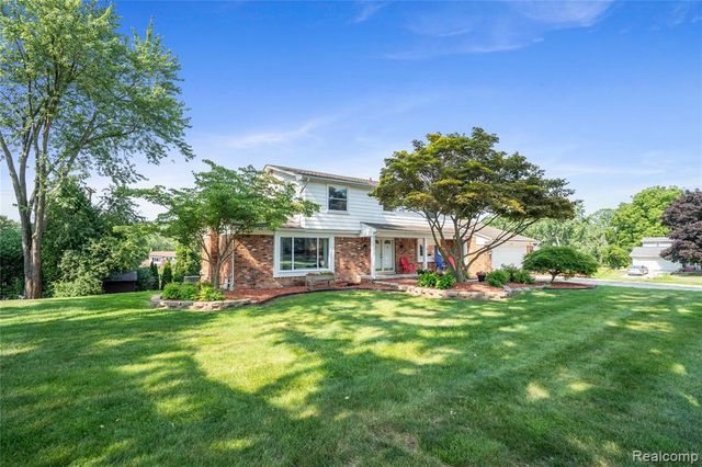 3739 Fife Lane, West Bloomfield, MI 48323