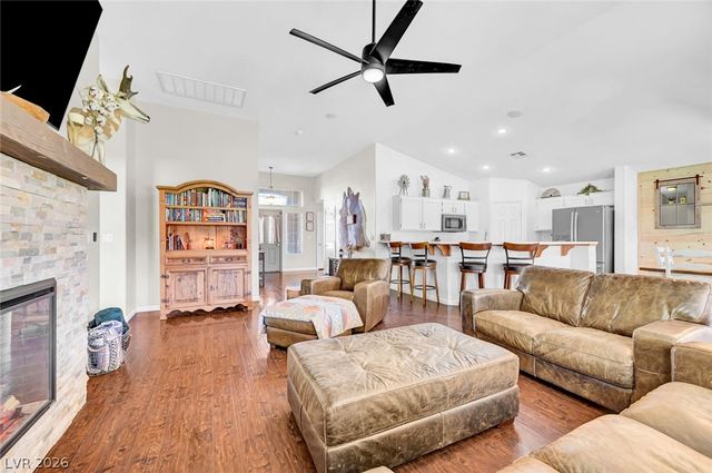 7525 Evening Falls Drive, Las Vegas, NV 89131