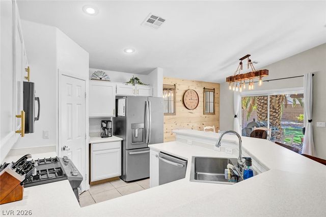 7525 Evening Falls Drive, Las Vegas, NV 89131