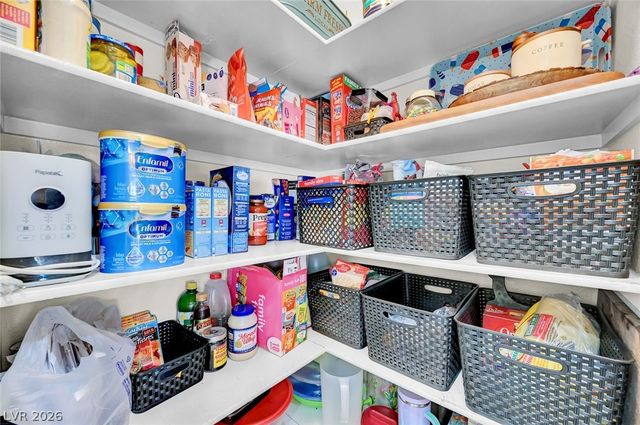 7525 Evening Falls Drive, Las Vegas, NV 89131