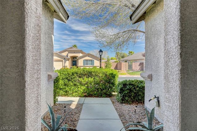 7525 Evening Falls Drive, Las Vegas, NV 89131