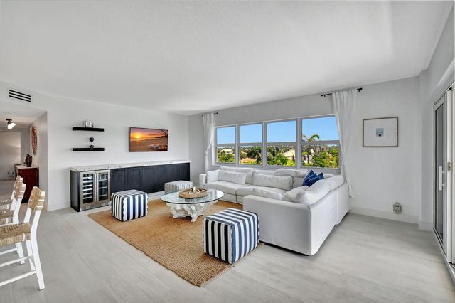 1000 Lowry Street 5E, Delray Beach, FL 33483