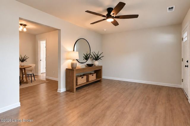 3222 Donald Dr, Louisville, KY 40216