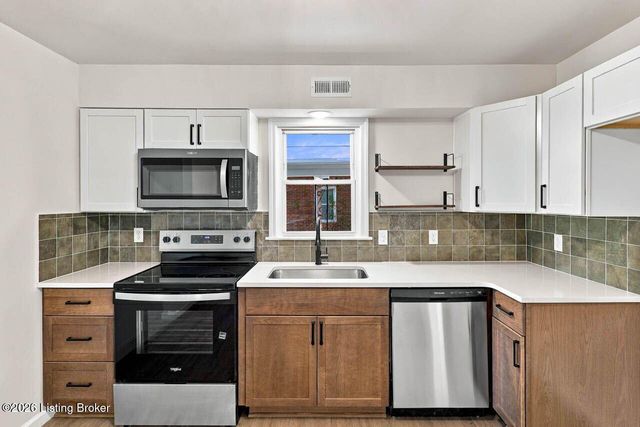 3222 Donald Dr, Louisville, KY 40216