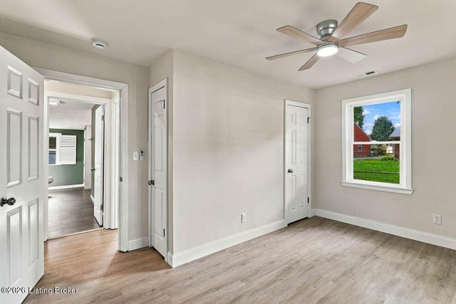 3222 Donald Dr, Louisville, KY 40216