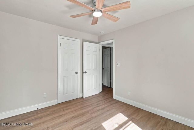 3222 Donald Dr, Louisville, KY 40216