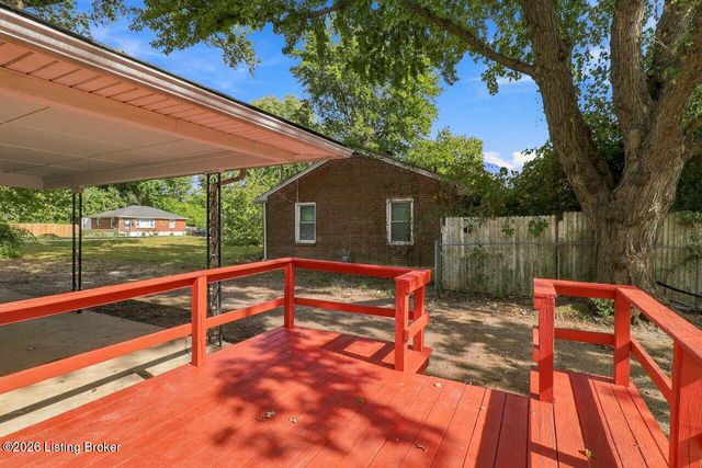 3222 Donald Dr, Louisville, KY 40216