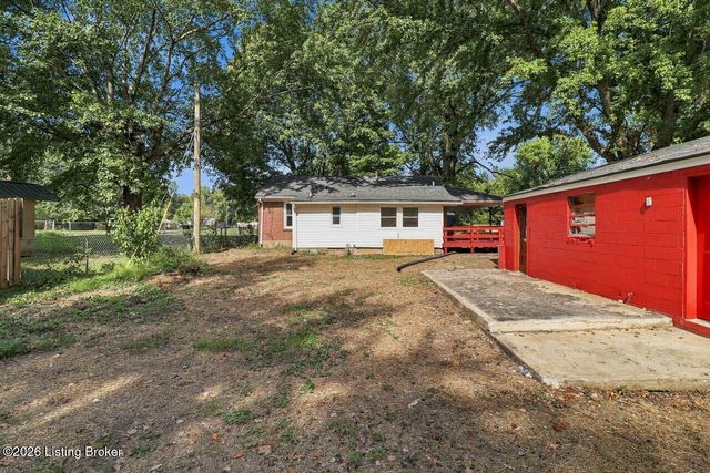 3222 Donald Dr, Louisville, KY 40216