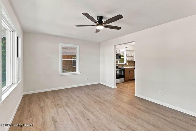 3222 Donald Dr, Louisville, KY 40216