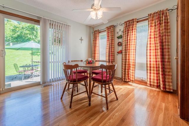 5116 NW Walden Drive, Kansas City, MO 64151