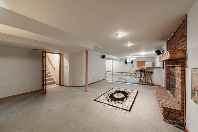 5116 NW Walden Drive, Kansas City, MO 64151