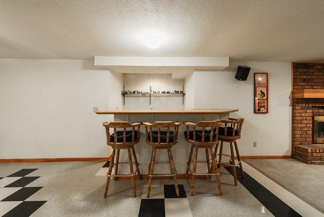 5116 NW Walden Drive, Kansas City, MO 64151