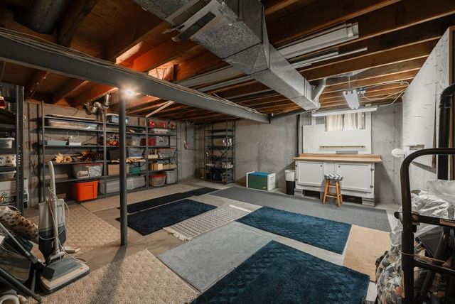 5116 NW Walden Drive, Kansas City, MO 64151