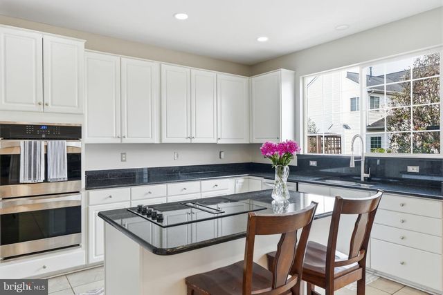 9199 MATTHEW DR, Manassas Park, VA 20111