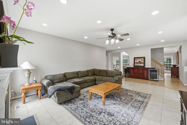 9199 MATTHEW DR, Manassas Park, VA 20111