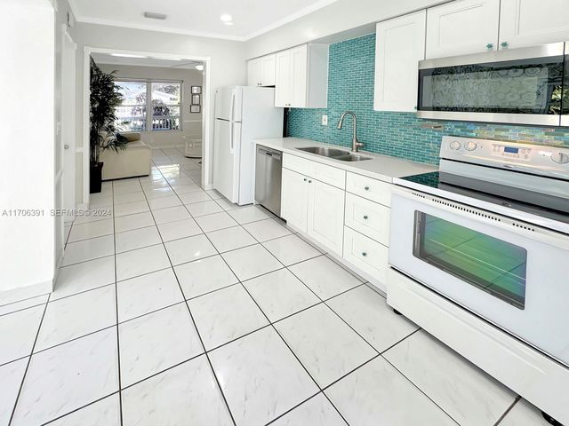 1820 SW 11th Court, Fort Lauderdale, FL 33312