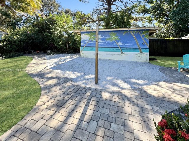 1820 SW 11th Court, Fort Lauderdale, FL 33312