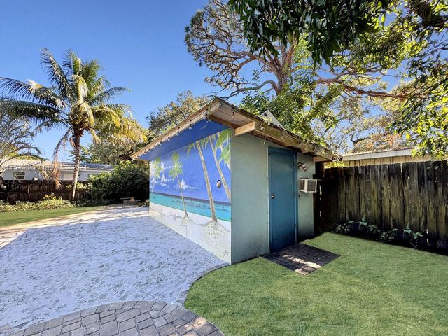 1820 SW 11th Court, Fort Lauderdale, FL 33312