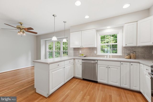 7857 HAMPTON VILLAGE PASS, Annandale, VA 22003