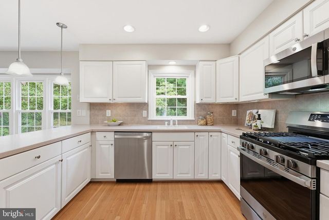 7857 HAMPTON VILLAGE PASS, Annandale, VA 22003