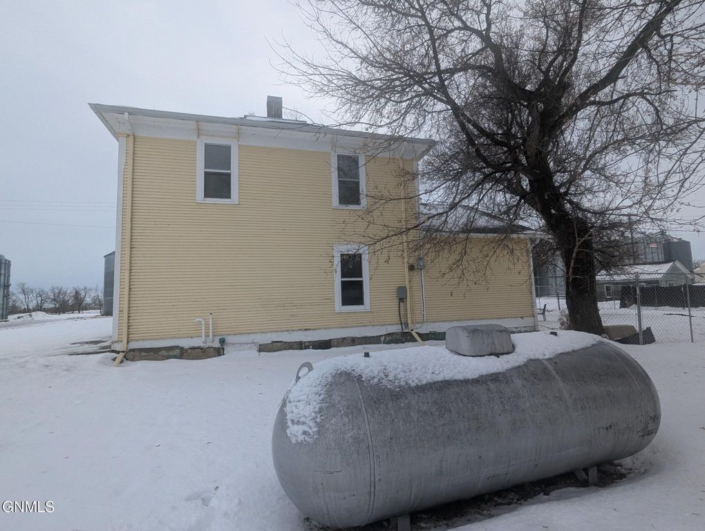 101 Mary Street N, Streeter, ND 58483 photo 5