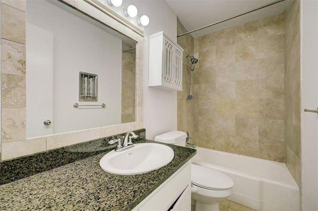 8277 Kingsbrook Road 254, Houston, TX 77024