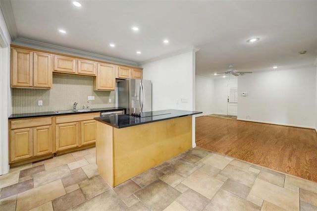 8277 Kingsbrook Road 254, Houston, TX 77024