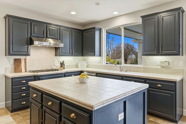 2665 Aberdeen Ln, El Dorado Hills, CA 95762