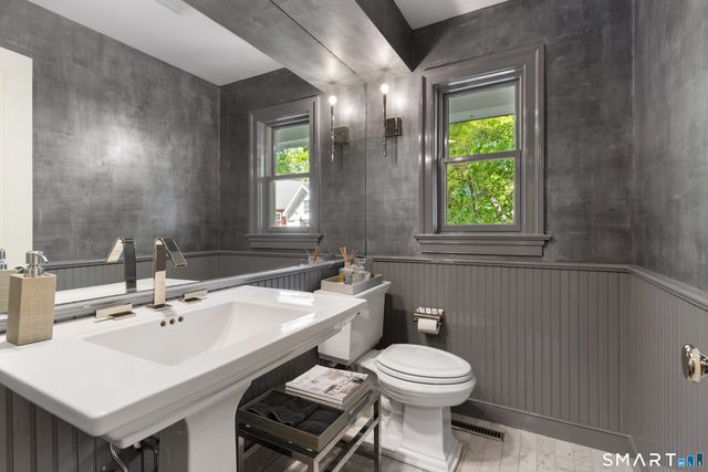 159 Newtown Turnpike, Weston, CT 06883
