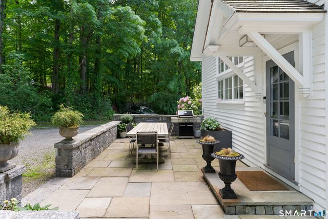 159 Newtown Turnpike, Weston, CT 06883