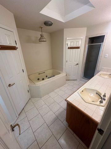 117 Greenbriar Street, Weatherford, TX 76087