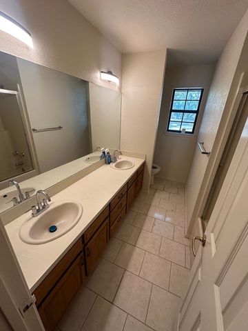 117 Greenbriar Street, Weatherford, TX 76087