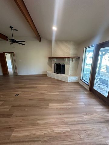 117 Greenbriar Street, Weatherford, TX 76087