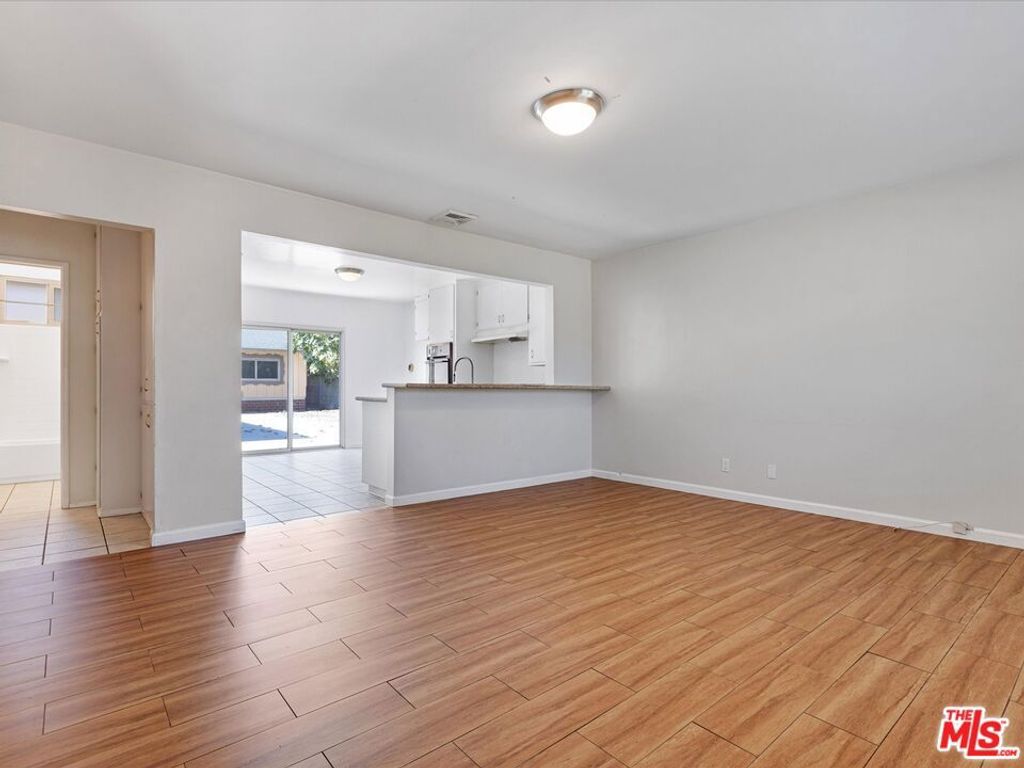 521 S Oak Street, Inglewood, CA 90301 — photo 3