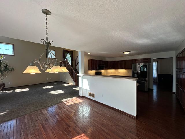 4358 Donald Drive, Hilliard, OH 43026