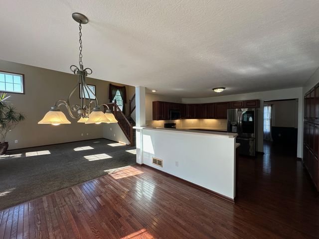 4358 Donald Drive, Hilliard, OH 43026