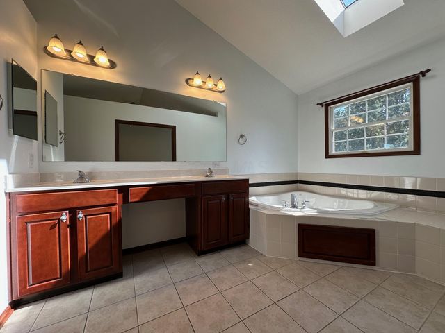 4358 Donald Drive, Hilliard, OH 43026