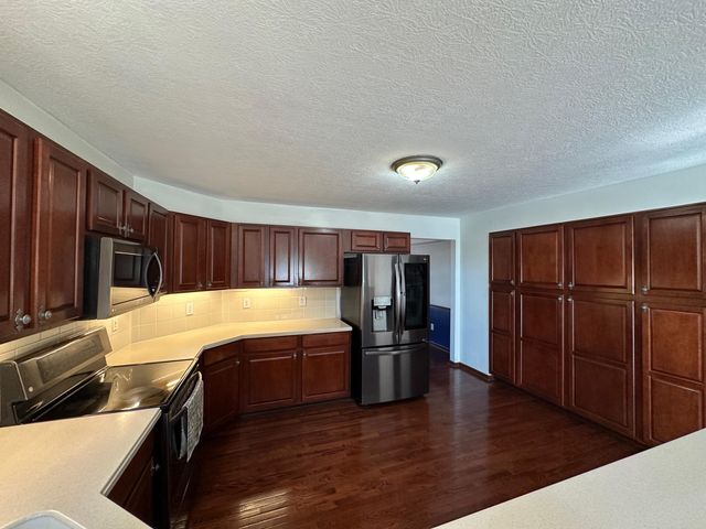 4358 Donald Drive, Hilliard, OH 43026