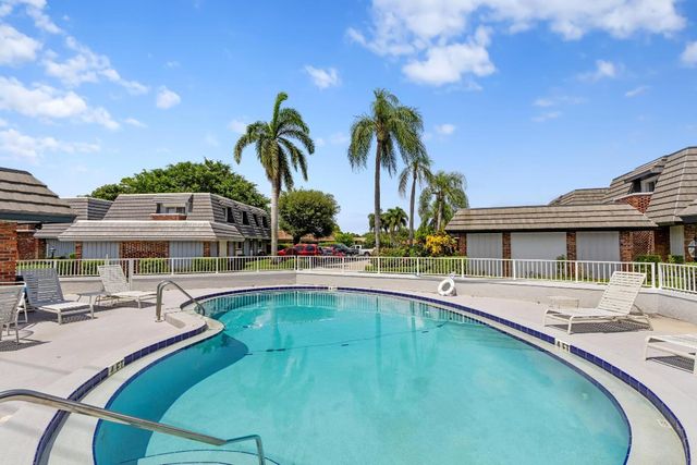 419 Pine Tree Court 21, Atlantis, FL 33462