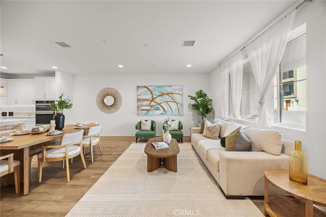 137 Culture, Irvine, CA 92618