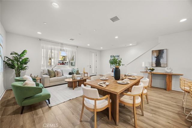 137 Culture, Irvine, CA 92618