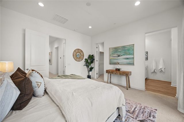 137 Culture, Irvine, CA 92618