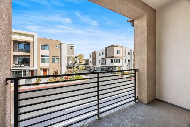 137 Culture, Irvine, CA 92618